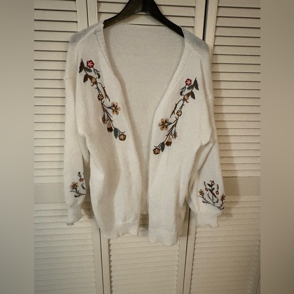 SHEIN White Cardigan with Floral Embroidery